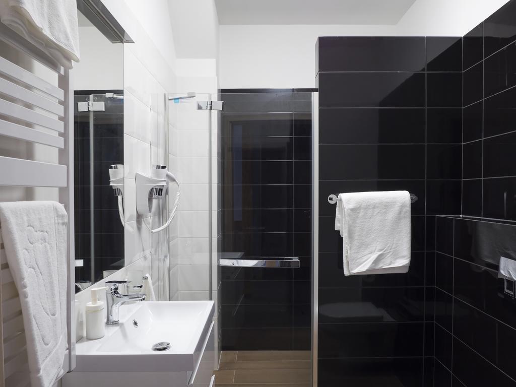 Aparthotel Centrum Gliwicka 18 Бытом Экстерьер фото