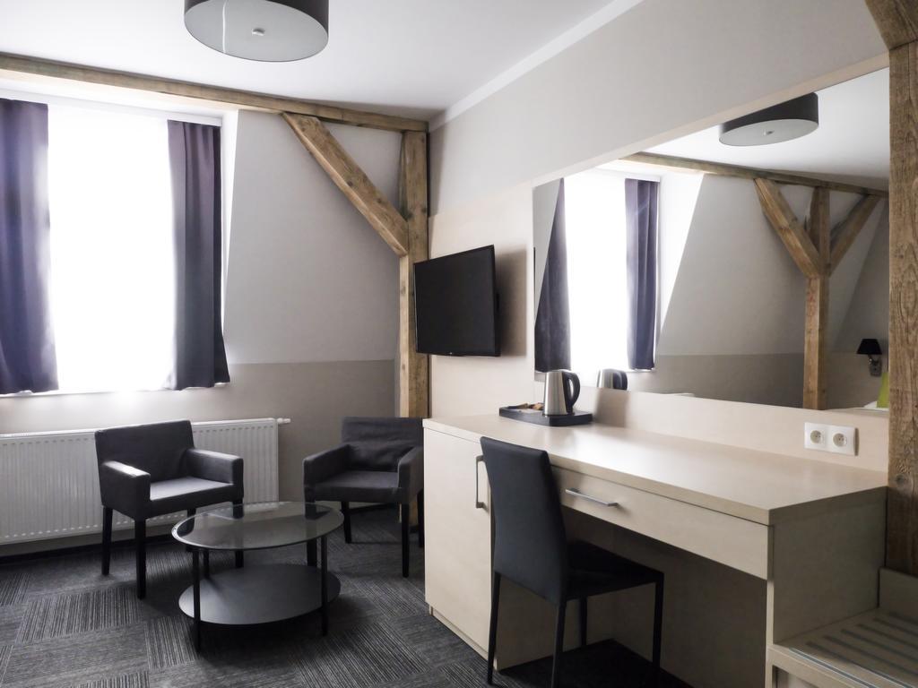 Aparthotel Centrum Gliwicka 18 Бытом Экстерьер фото
