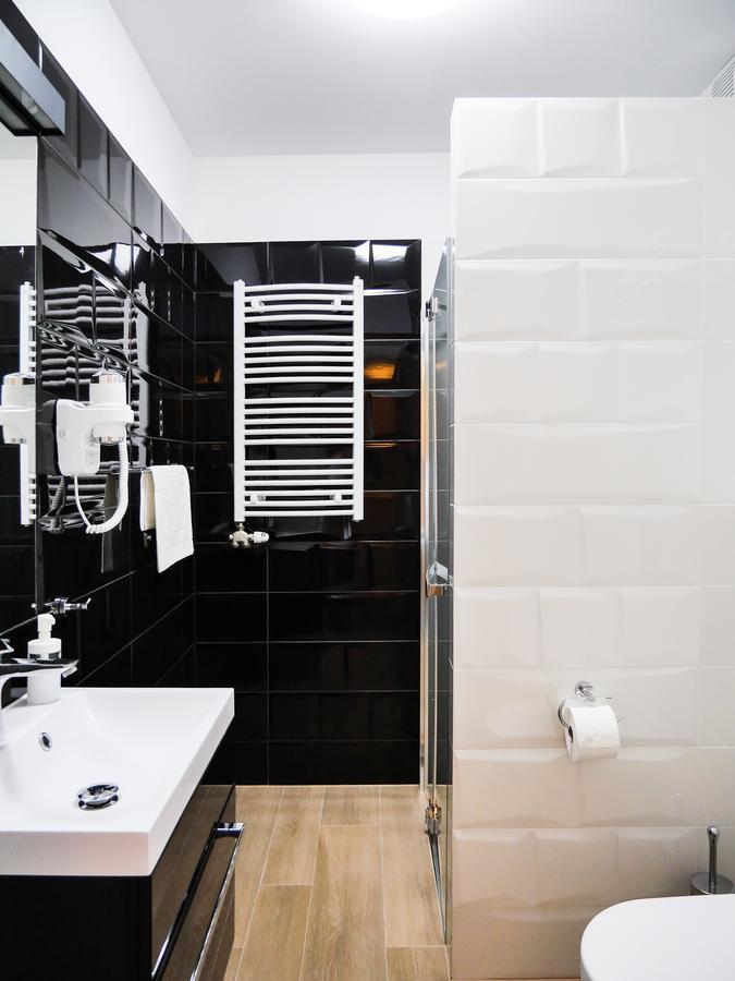 Aparthotel Centrum Gliwicka 18 Бытом Экстерьер фото