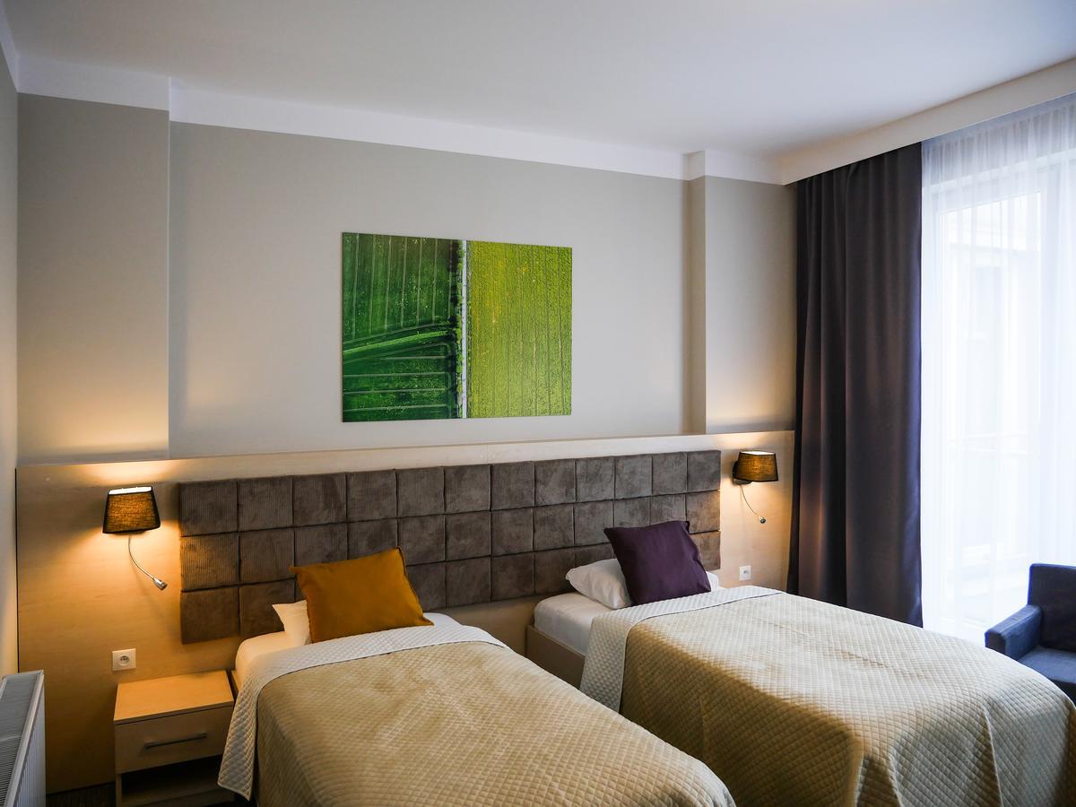 Aparthotel Centrum Gliwicka 18 Бытом Экстерьер фото